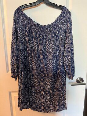 Beatiful lightweight long sleeve dress